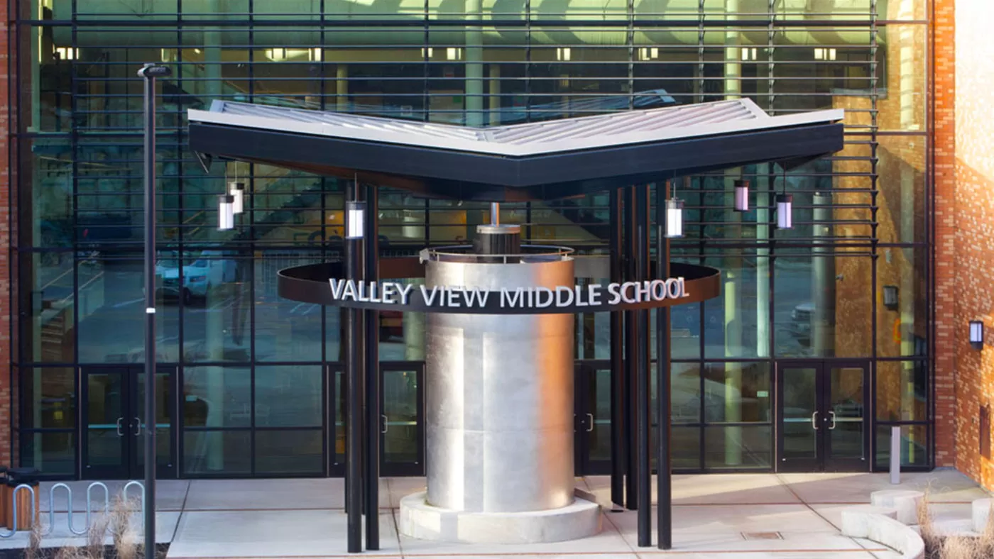 Valley View Middle School — photo 1 of 7